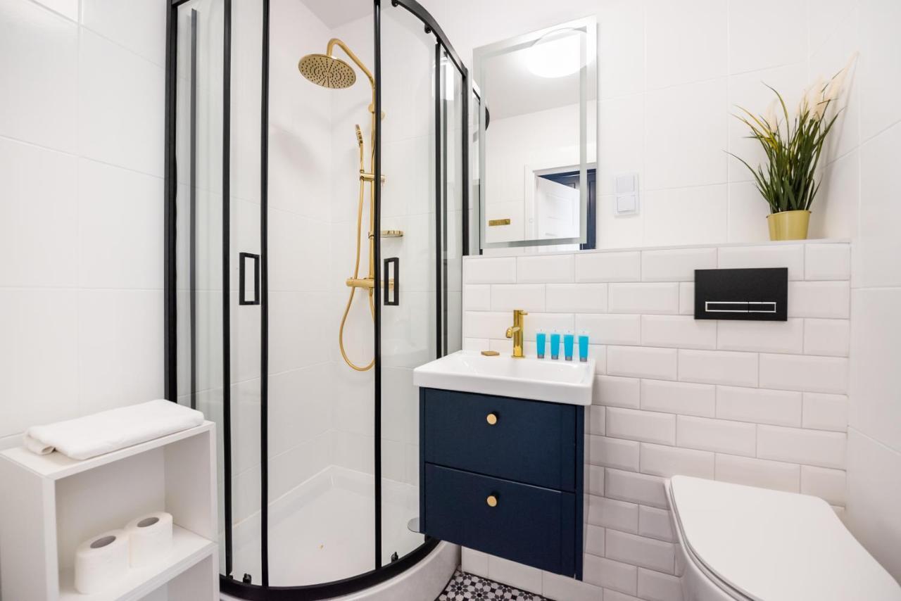 Apartamento Metro Dworzec Gdanski Elegant Studio Varsovia Exterior foto